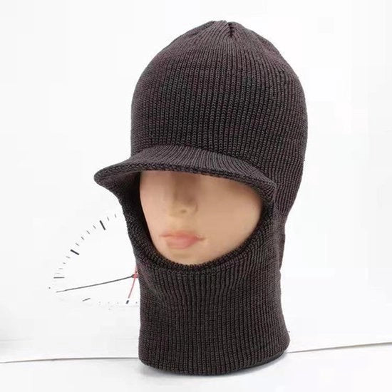 Cappello di lana per protezione e calore per signori anziani in inverno.