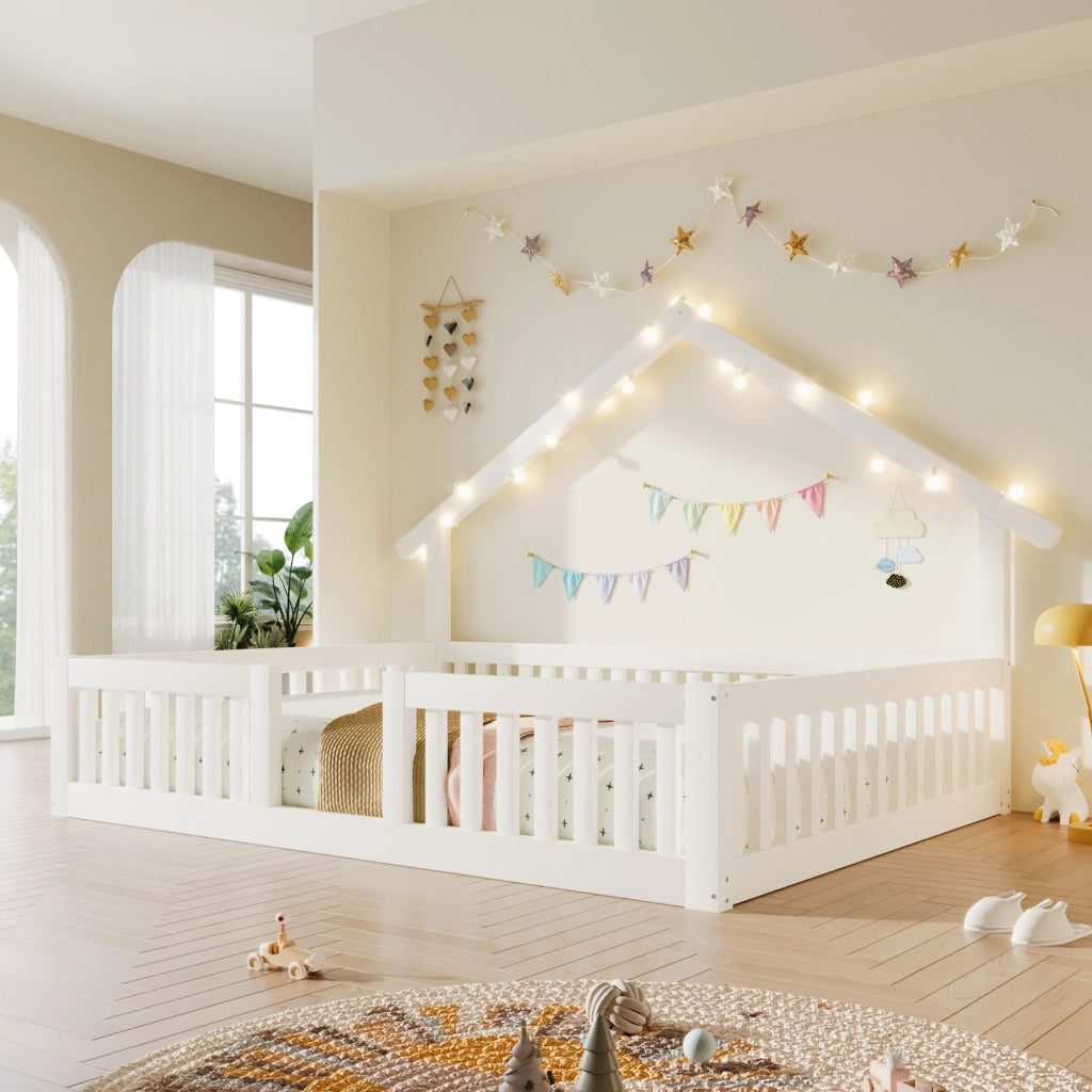 Letto casetta bianco 140x200 cm in legno con sponde di sicurezza e luci LED calde