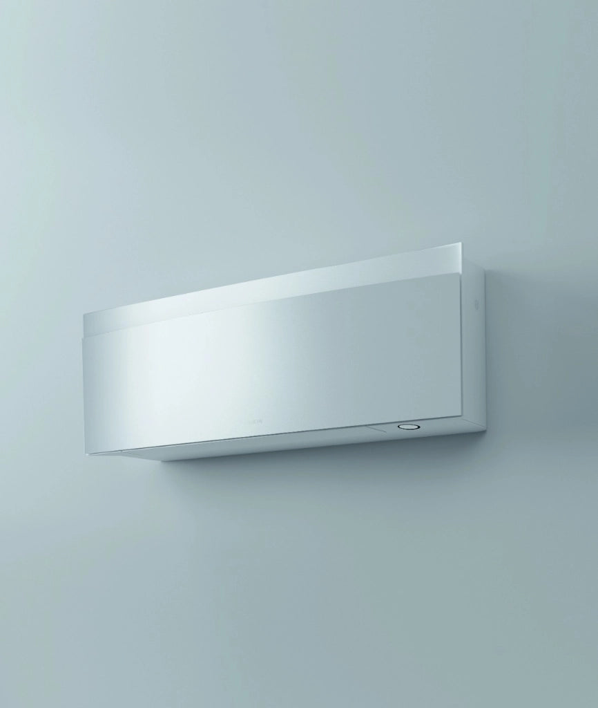 Unità Interna a Parete Daikin Bluevolution serie EMURA WHITE III 7000 Btu FTXJ20AW R-32 Wi-Fi Integrato Colore Bianco Opaco