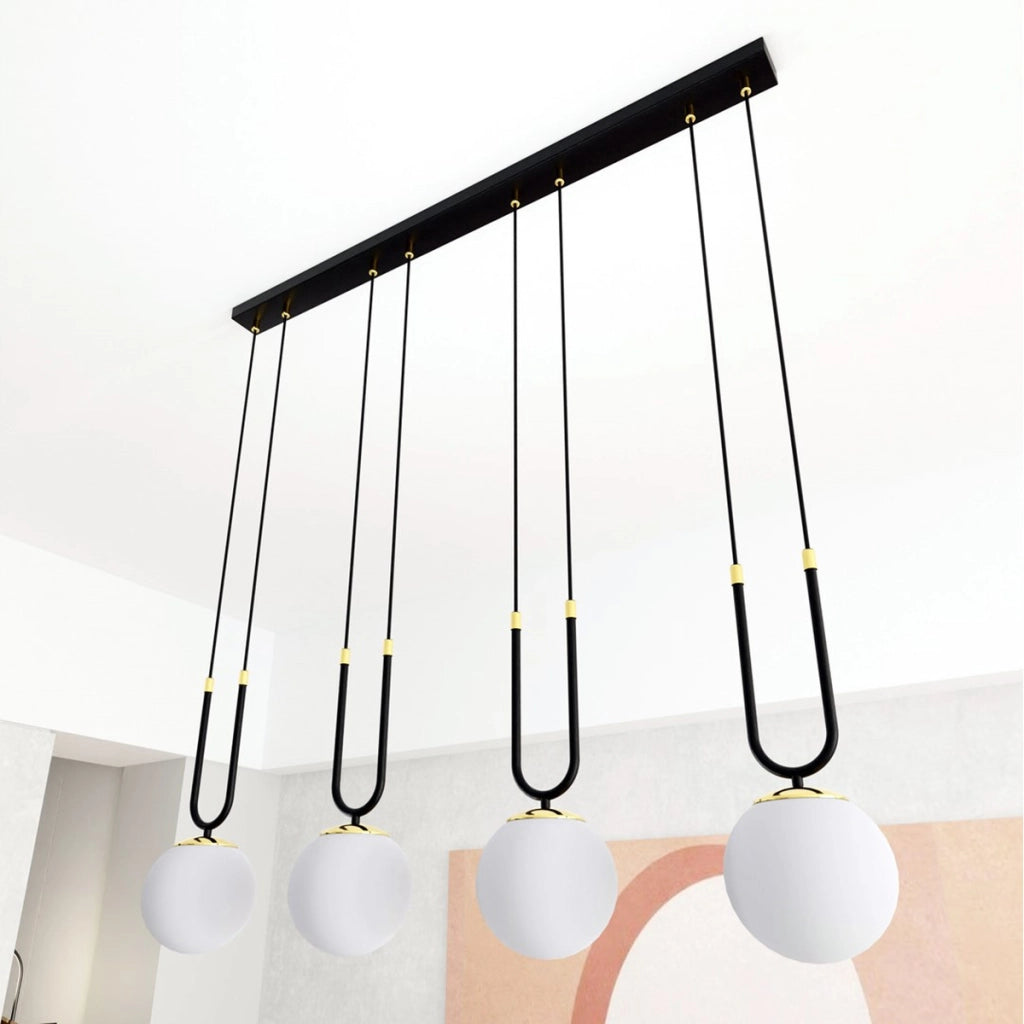 Lampada a sospensione GLAM in acciaio nero e oro con sfere in vetro opale