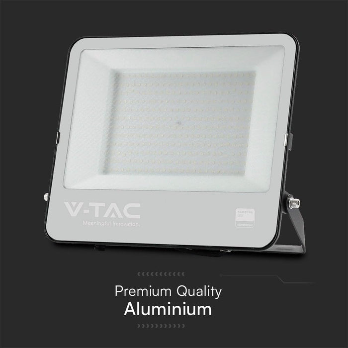 V-tac faro led – alloggiamento nero – samsung – ip65 – vetro nero + grigio – 200 watt – 17540 lumen – 6500 k – 5 anni
