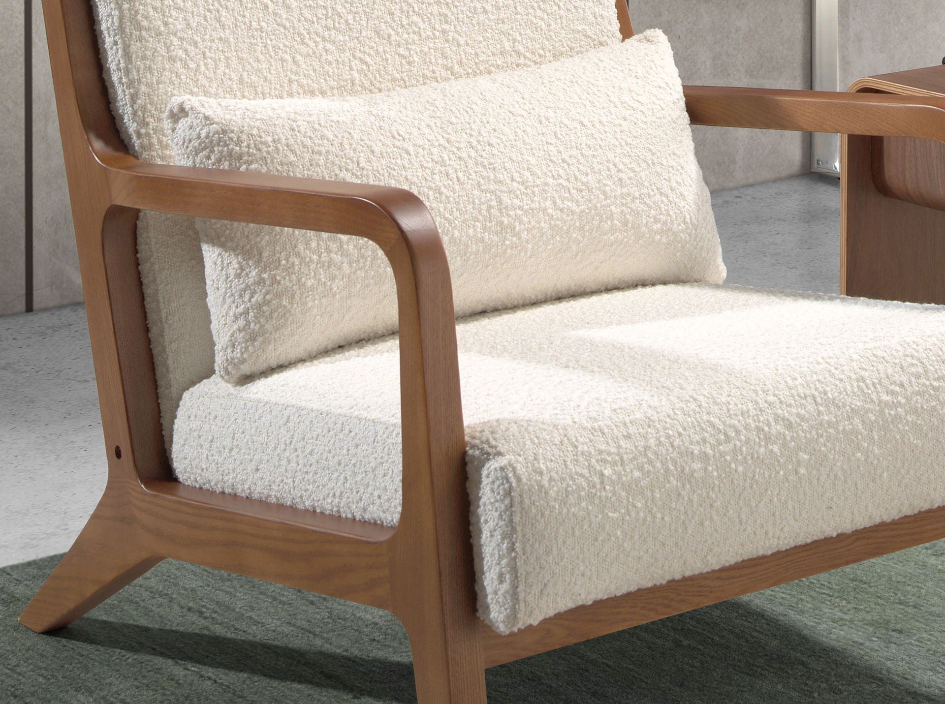 Poltrona in tessuto bianco