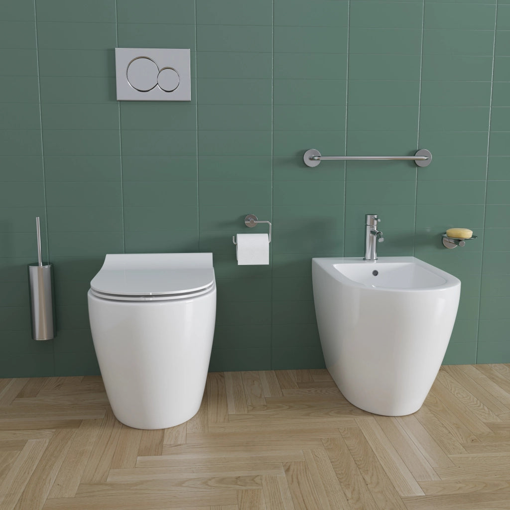 Coppia Sanitari Filo Muro Filomuro Vaso WC Rimless Tornado Flush Senza Brida Bidet In Ceramica Design Moderno Copriwater Soft Close Chiusura Rallentata Bianco Lucido