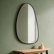Specchio da parete asimmetrico con cornice nera Specchio4