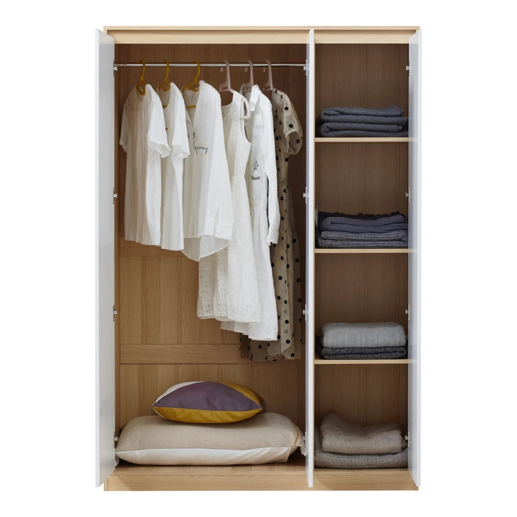 Armadio moderno per camera da letto mobile contenitore senza tempo con 4 ripiani MDF 176 x 120 x 52 cm effetto rovere bianco 03_0006363