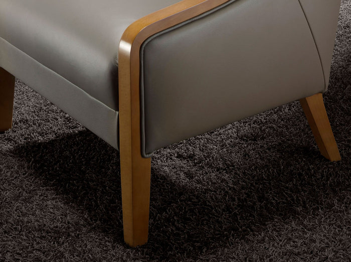 Poltrona in pelle grigia