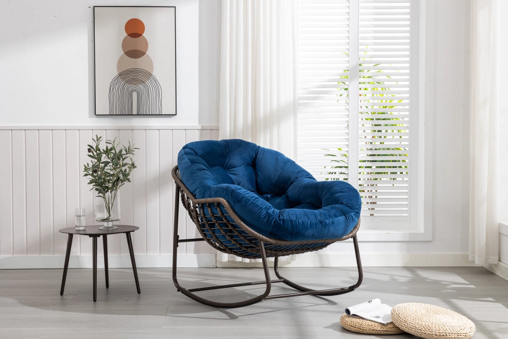 Sedia a dondolo in rattan con schienale imbottito per giardino e terrazzo in acciaio blu navy