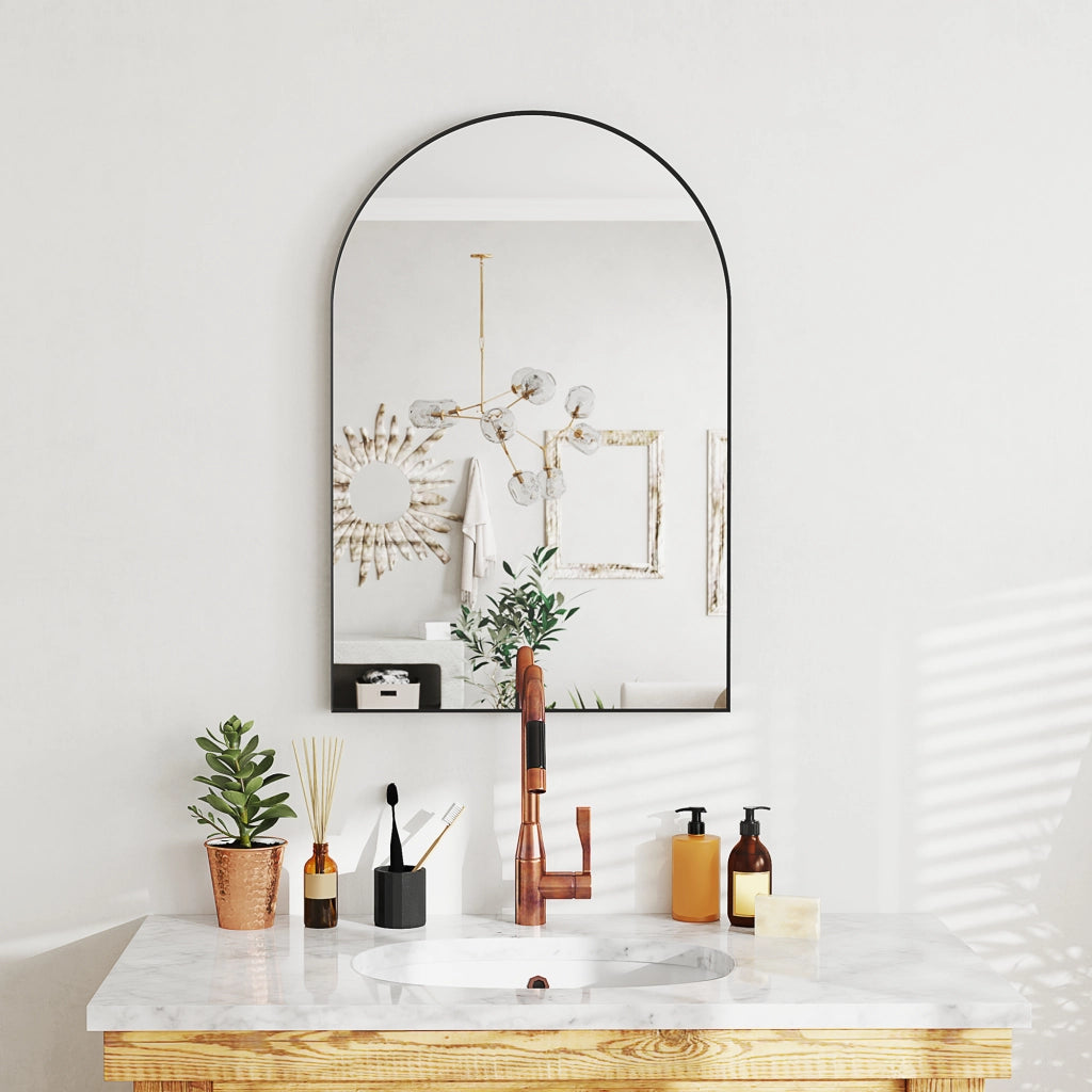 Specchio da bagno ad arco con cornice in alluminio nero ¨C Xylo ¨C 60x90 cm