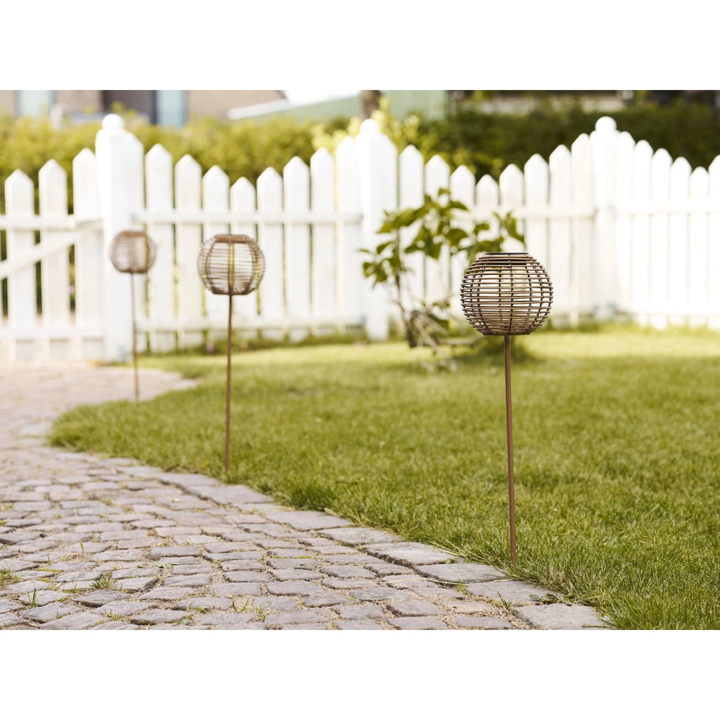 Lampada solare Carlisle in metallo e PE natural — piantana outdoor 70 cm