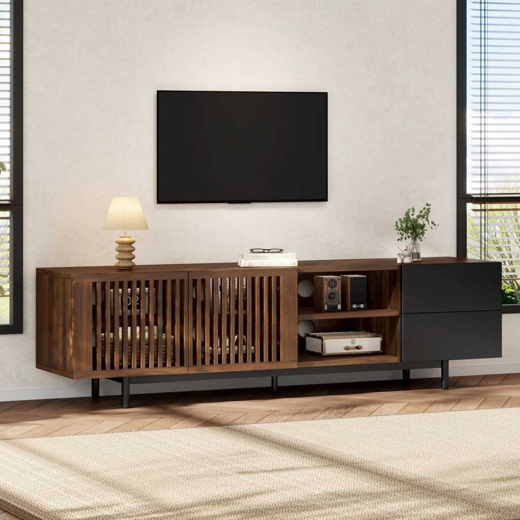 Mobile TV 160 cm Porta TV Noce e Nero in MDF con Cassetti e Ante a Doghe