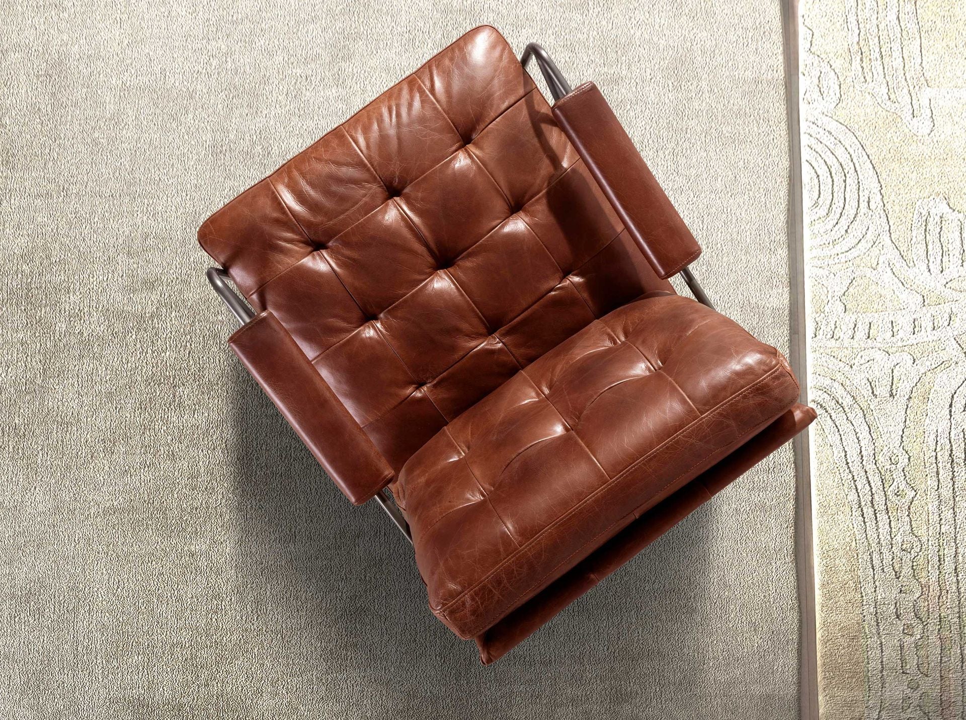 Poltrona in pelle marrone cognac