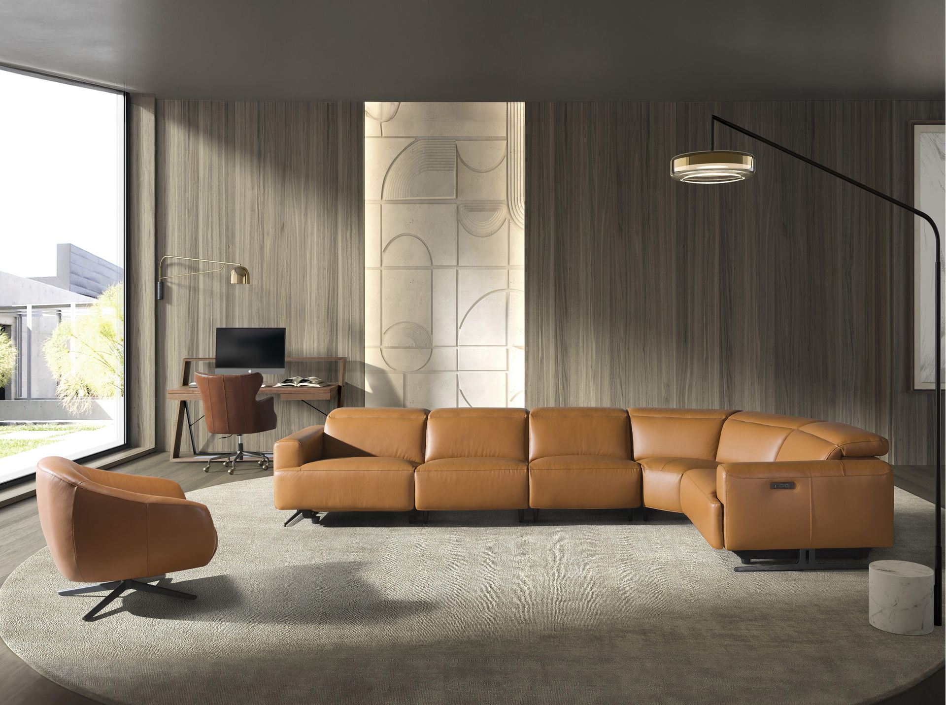 Poltrona girevole in pelle marrone