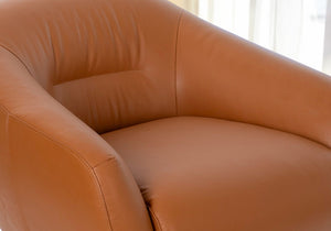 Poltrona girevole in pelle marrone