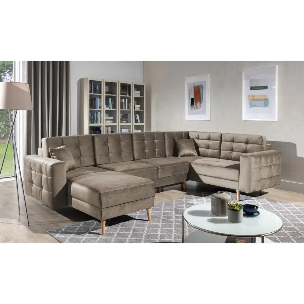 Divano angolare panoramico convertibile U HASGARD 326 cm marrone velluto con baule