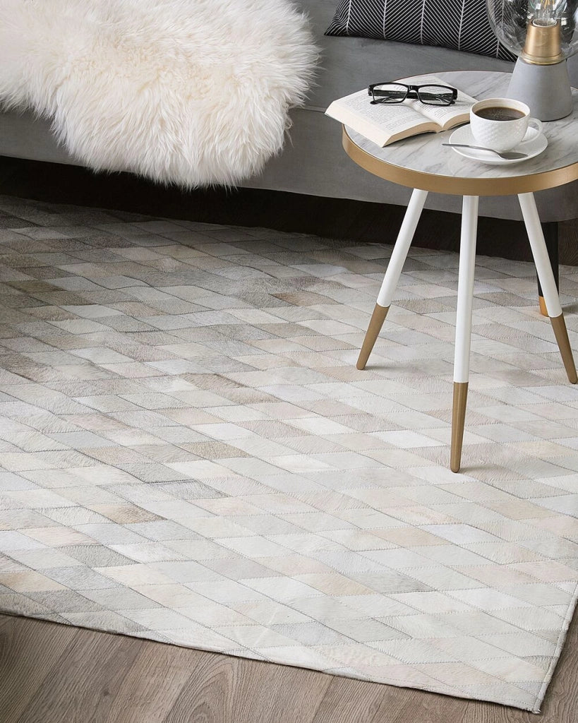 Tappeto Bianco e Pelle Grigia 160 x 230 cm Moderno Patchwork Lavorato a Mano