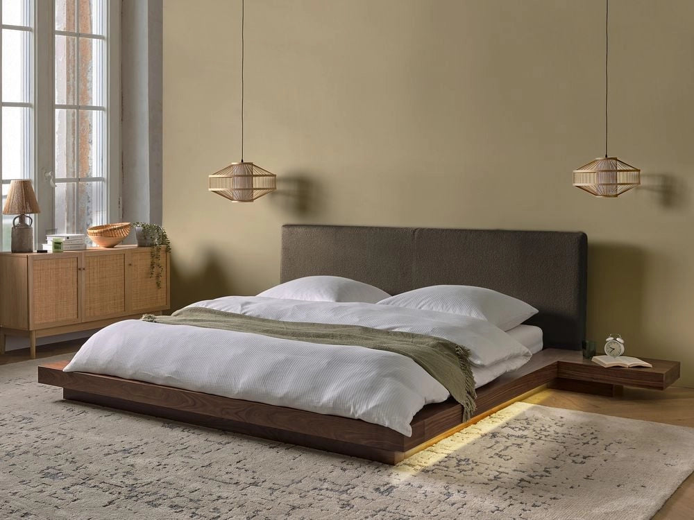 Letto LED in stile giapponese in frassino marrone 180 x 200 cm testata impiallacciata in legno bouclé a basso profilo camera da letto
