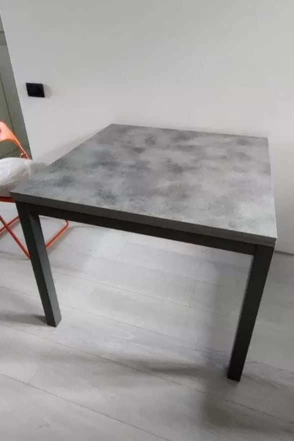 Tavolo moderno grigio cemento allungabile libro 90x90 (846) - Mobili 2G