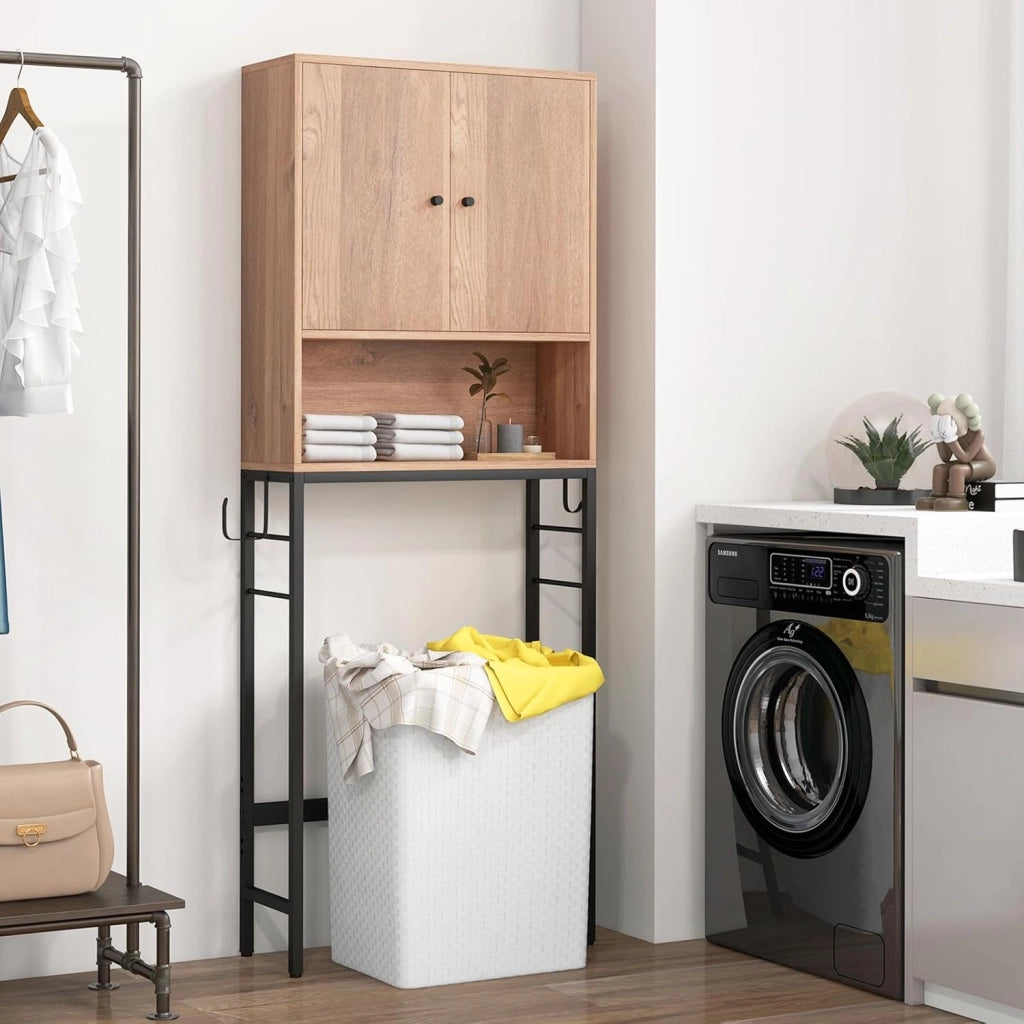 Armadio per Stoccaggio Sopra il WC, Organizzatore da Bagno con Armadietto a Doppia Porta, Scomparto Aperto, Mensola Regolabile a 5 Livelli e Barra Inferiore Regolabile (Bianco)