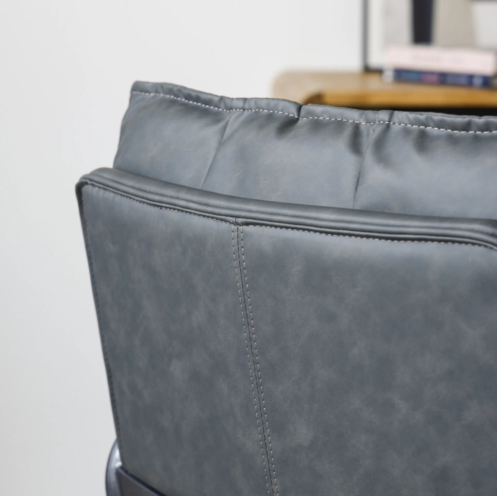 Sedia da ufficio girevole regolabile in similpelle nera; design Mid-Century Modern