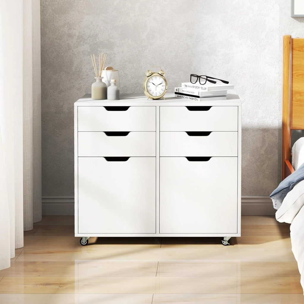 Cassettiera da Ufficio con 4 Cassetti e 2 Ante, Armadietto da Studio in Legno con 5 Ruote Universali, Mobile Porta Stampante Salvaspazio, per Soggiorno, 73 x 40 x 64,5 cm, Bianco
