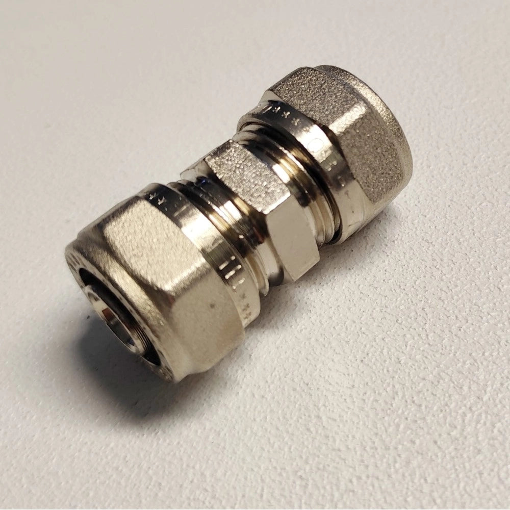 Raccordo 16x16mm diritto doppio manicotto a stringere per tubo multistrato