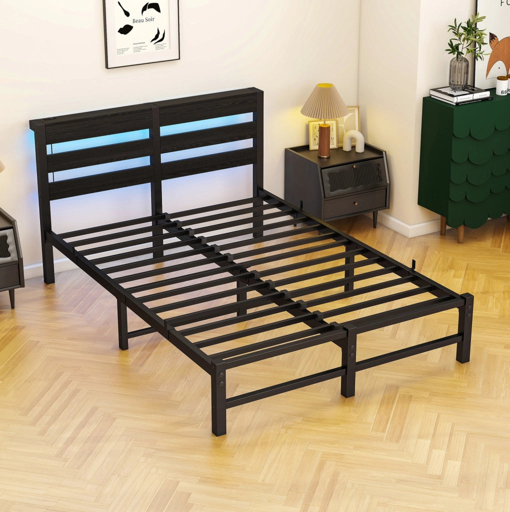 Letto matrimoniale 120x200 cm in metallo e legno con LED RGB; 2 USB e ripiano; nero