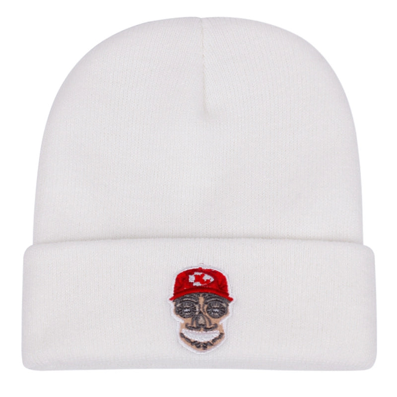 Cappelli invernali caldi lavorati a maglia con ricamo KC, colore bianco.