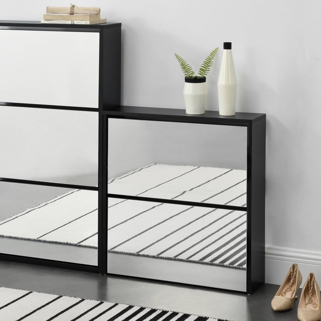 Scarpiera Vogar con 2 Contenitori Ribaltabili Mobile Portascarpe con Ante a Specchio 67x63x17 cm Nero [en.casa]