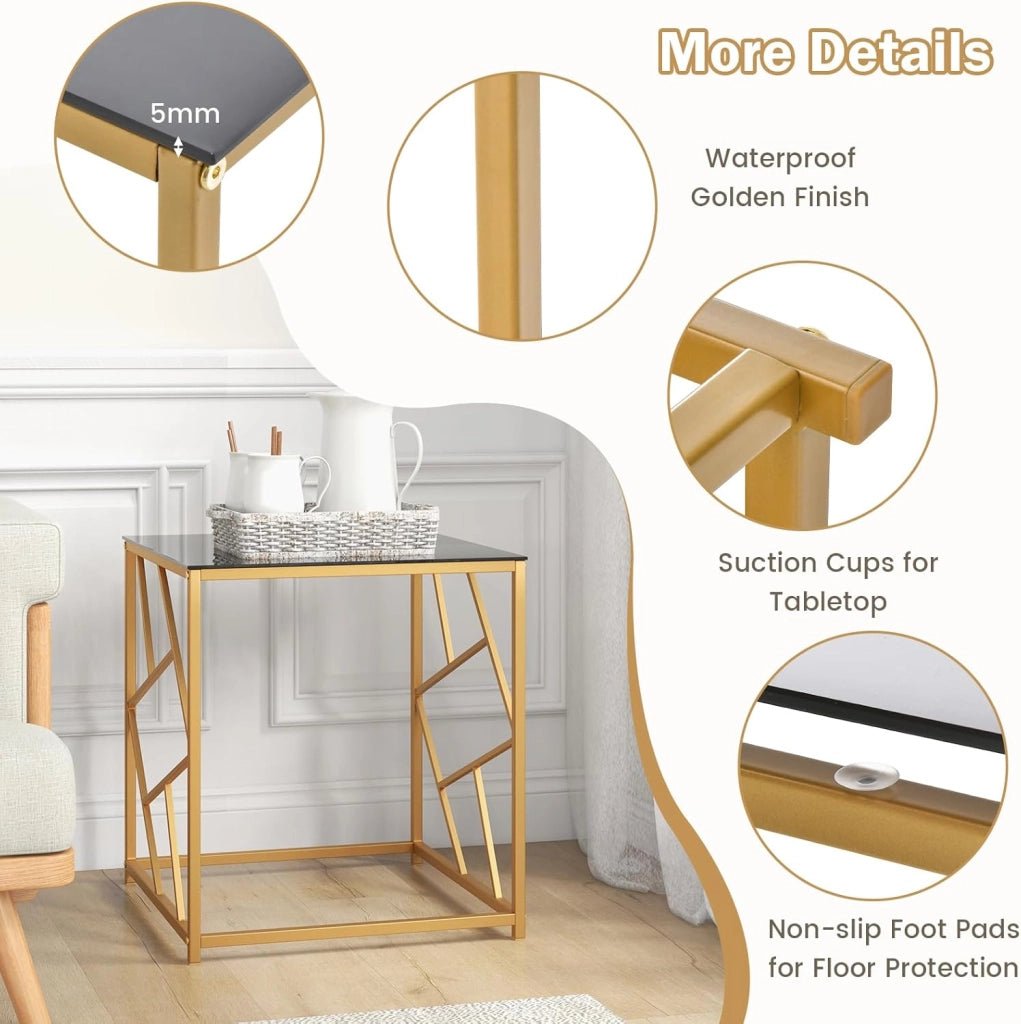 Tavolo laterale con piano in vetro temperato e struttura traforata in metallo resistente, tavolo per il tempo libero moderno come decorazione per soggiorno, studio, oro e nero