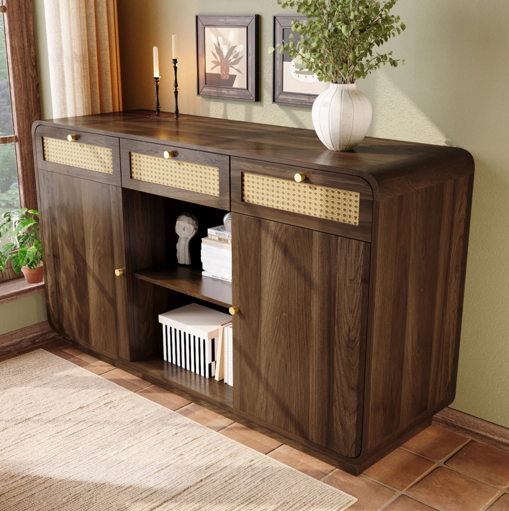 Credenza vintage con cassetti, vani e ripiani regolabili
