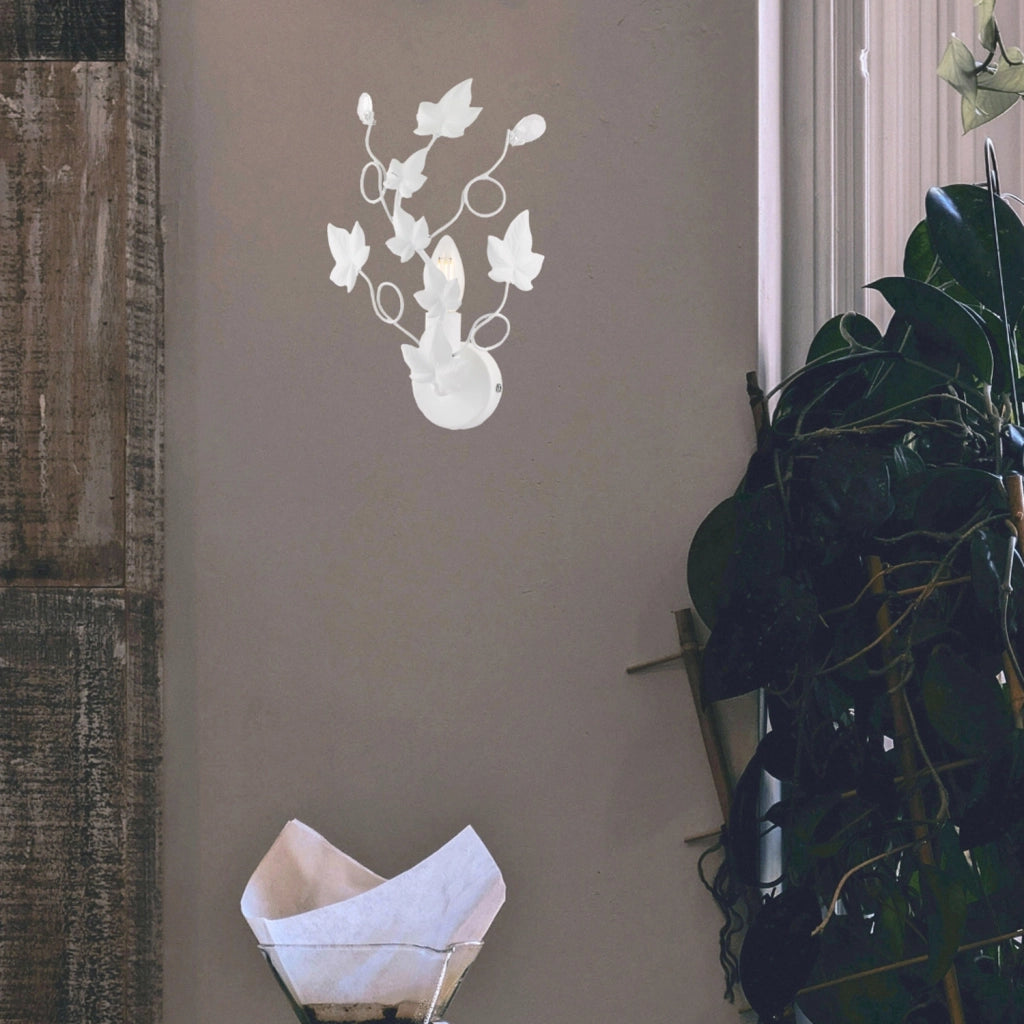 Applique Shabby Edera 1 Luce Ferro Battuto Bianco Con Foglie E Cristalli
