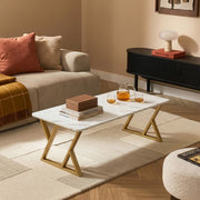 Tavolino da Caffè Nolu con Piano Rettangolare 120 x 60 x 46 cm - Effetto Marmo Bianco/Oro [en.casa]