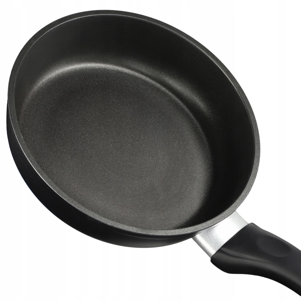 Padella antiaderente KADAX da 20 cm, piccola, per piani cottura a gas e induzione.