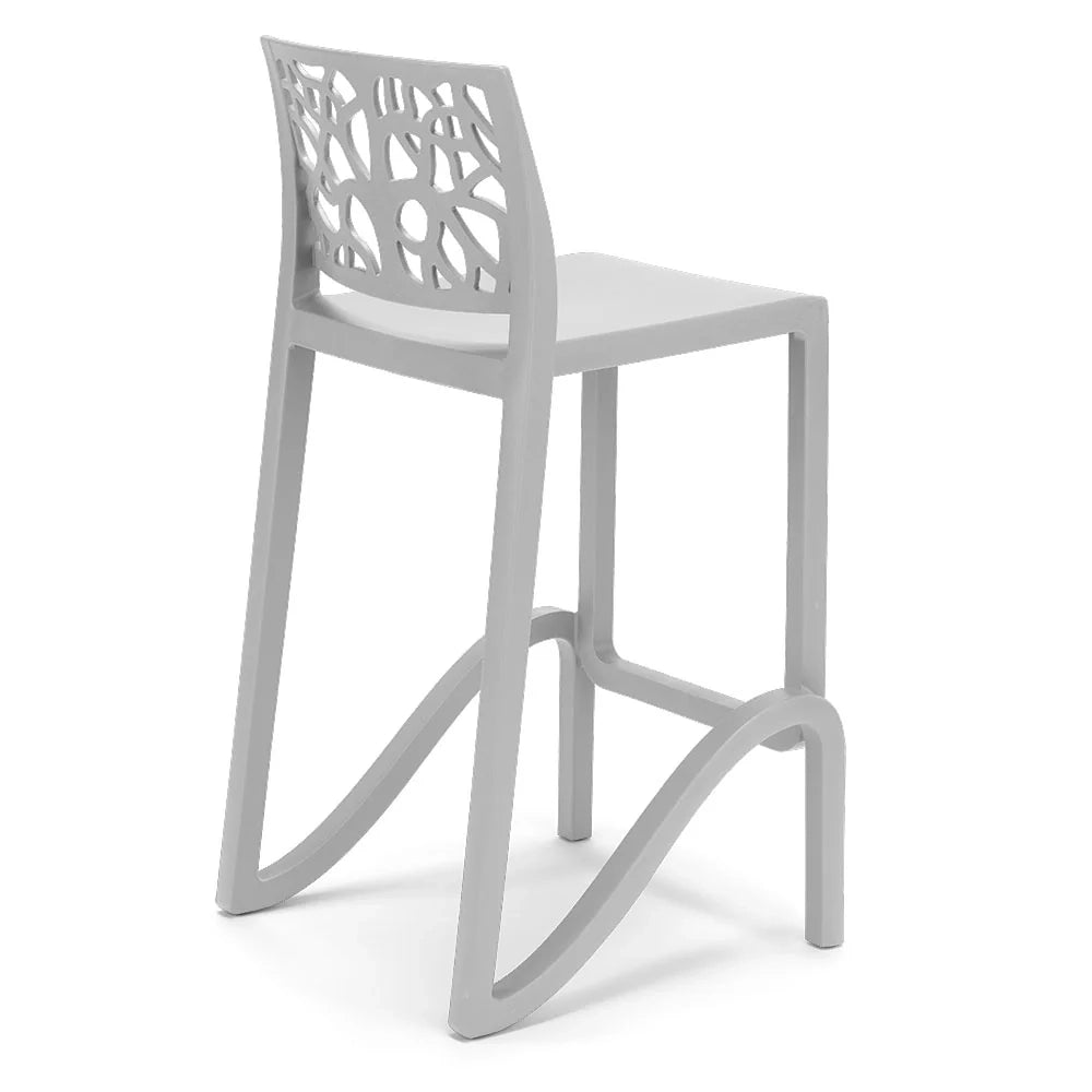 Set 6 sgabelli in polipropilene TETI altezza seduta 75cm, impilabile, idrorepellente, resistente ai raggi UV, design moderno e innovativo, ideale per la cucina, la veranda o giardino colore Bianco