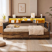 Letto multifunzione 90x200 cm in metallo con scrivania estraibile, LED, spazio contenitore e 2 cassetti, colore legno naturale