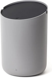 Piatto di Rifiuto Mini 'Tove' - 15L | Design Esclusivo Mini Emme Cosmetici | Per Bagno Cucina e Ufficio | Emme Antiscivolo Interno | Grigio Scuro Nero