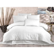 Completo letto - 1 copripiumino 220 x 240 cm + 2 federe 60 x 60 cm - 70% poliestere, 30% cotone - Bianco