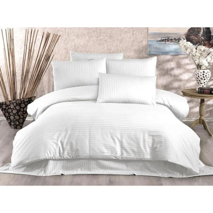 Completo letto - 1 copripiumino 220 x 240 cm + 2 federe 60 x 60 cm - 70% poliestere, 30% cotone - Bianco