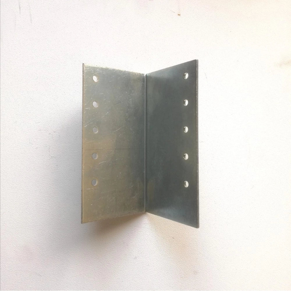 Piastra 90x90x3,5mm angolo da 90° in acciaio zincato