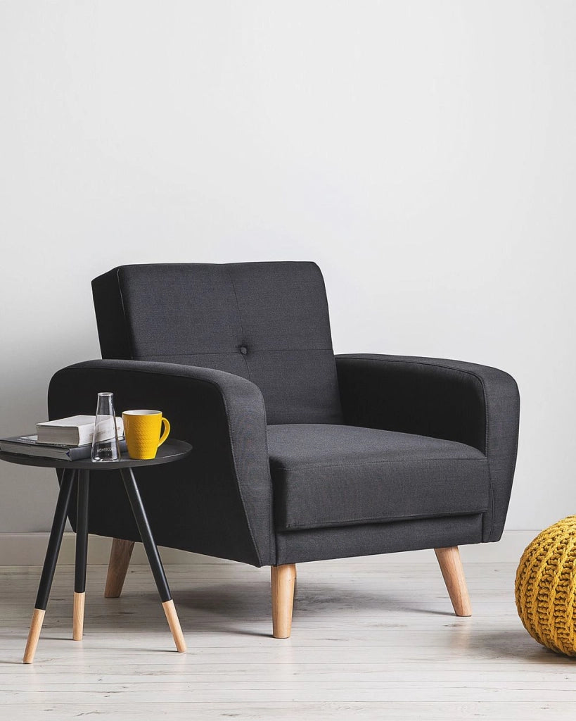 Poltrona Rivestita In Tessuto Nero Trasformabile Schienale Regolabile Gambe In Legno Soggiorno Moderno E Minimalista