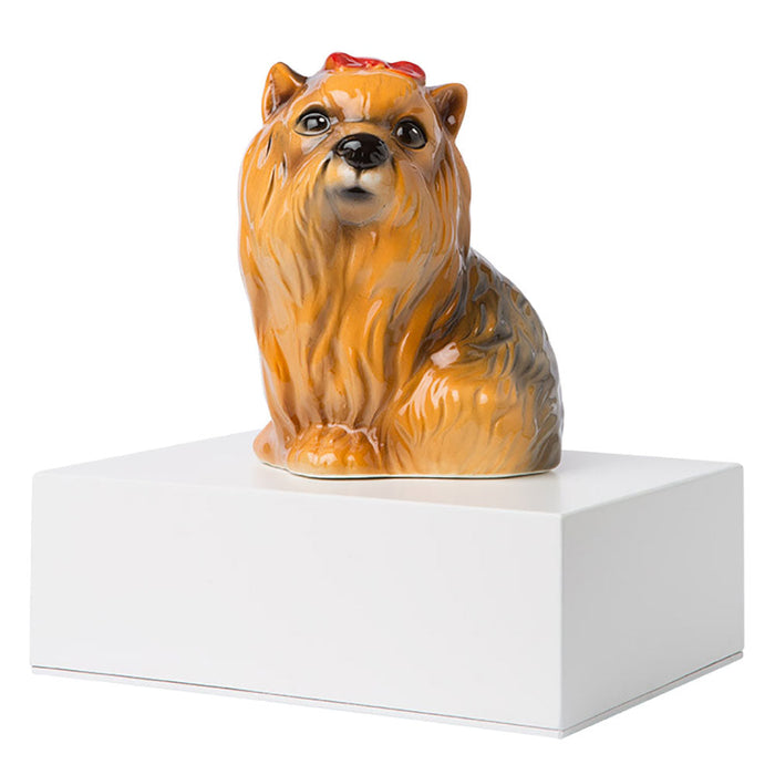 Urna Cineraria in Legno con Miniatura in Ceramica Yorkshire 10x20x15cm GMF Bianco