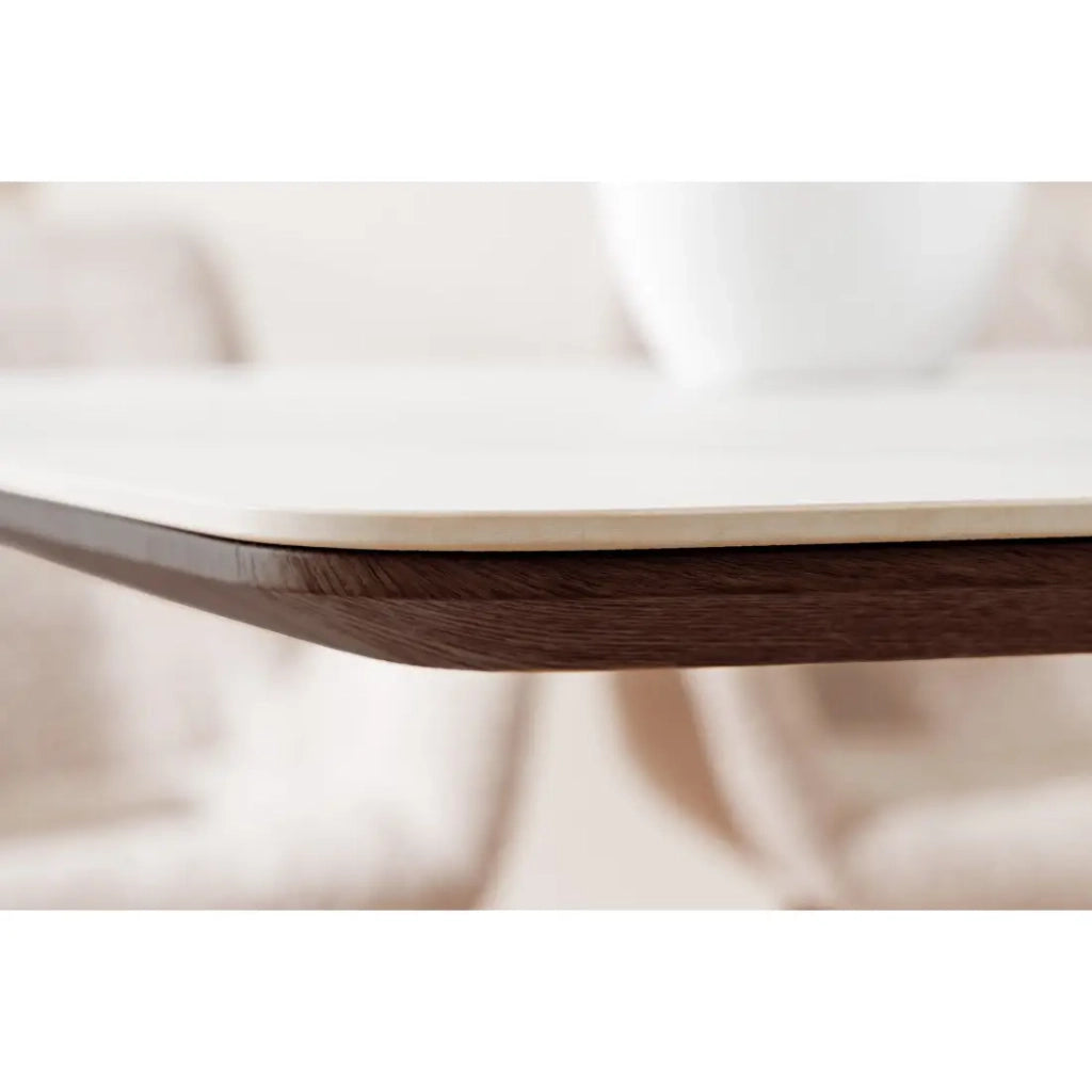 Tavolo rettangolare LUMEA – 200 cm – Piano in ceramica effetto marmo bianco e piede in legno scuro – Stile contemporaneo