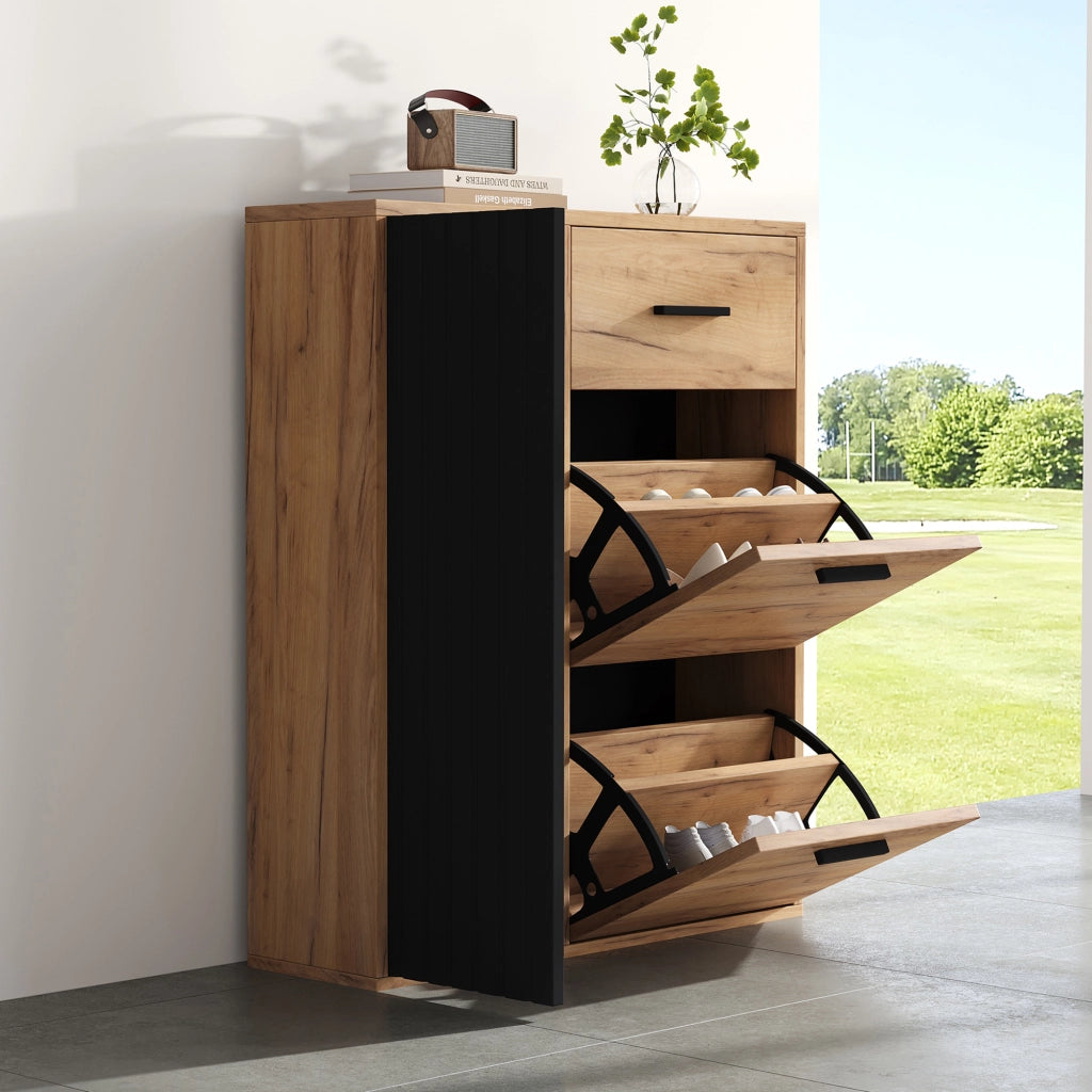 Mobile porta scarpe moderno con cassetto, 3 ante e ripiani regolabili, nero e naturale, 80 x 24 x 95,5 cm