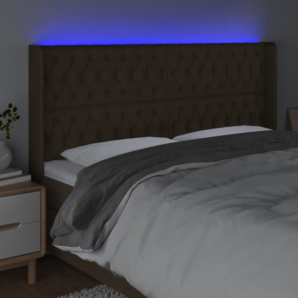 Testiera a LED Marrone Scuro 203x16x118/128 cm in Tessuto 3124409
