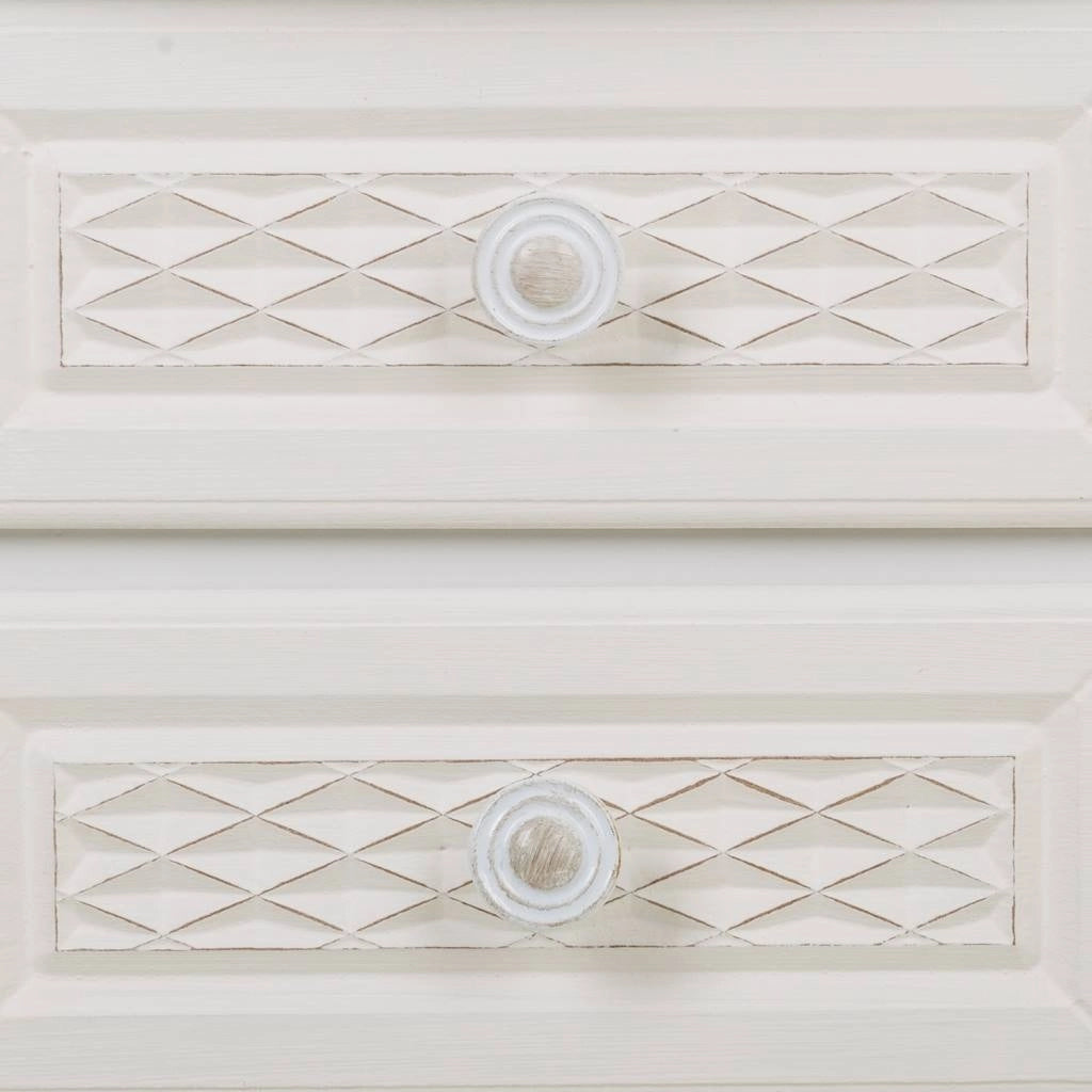 Comodino in legno con 2 cassetti, dimensioni 38x31,3x71 cm.