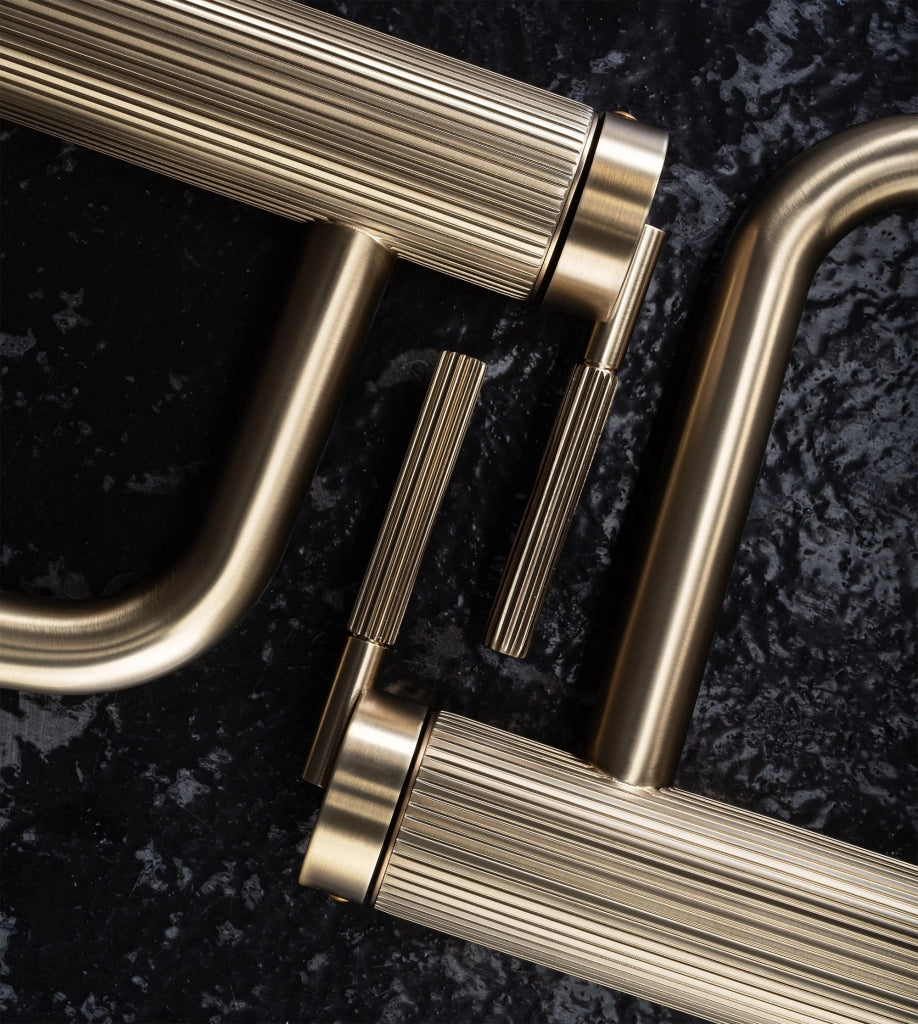 Rubinetto Da Lavabo Rea Serra Brush Gold Low