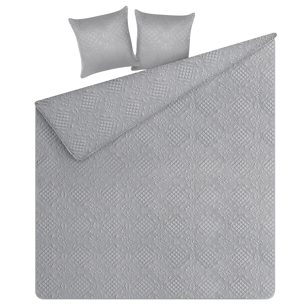 Copriletto in Tessuto di Poliestere Grigio 160 x 220 cm con Cuscini Motivo in Rilievo Decorativo Copriletto Lenzuola Classico Camera da Letto