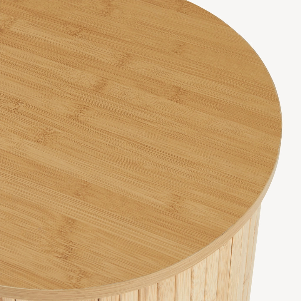 Comodino Nordkapp a 2 Ante Scorrevoli in Bambù Tavolino Rotondo 65xØ40 cm - Naturale [en.casa]