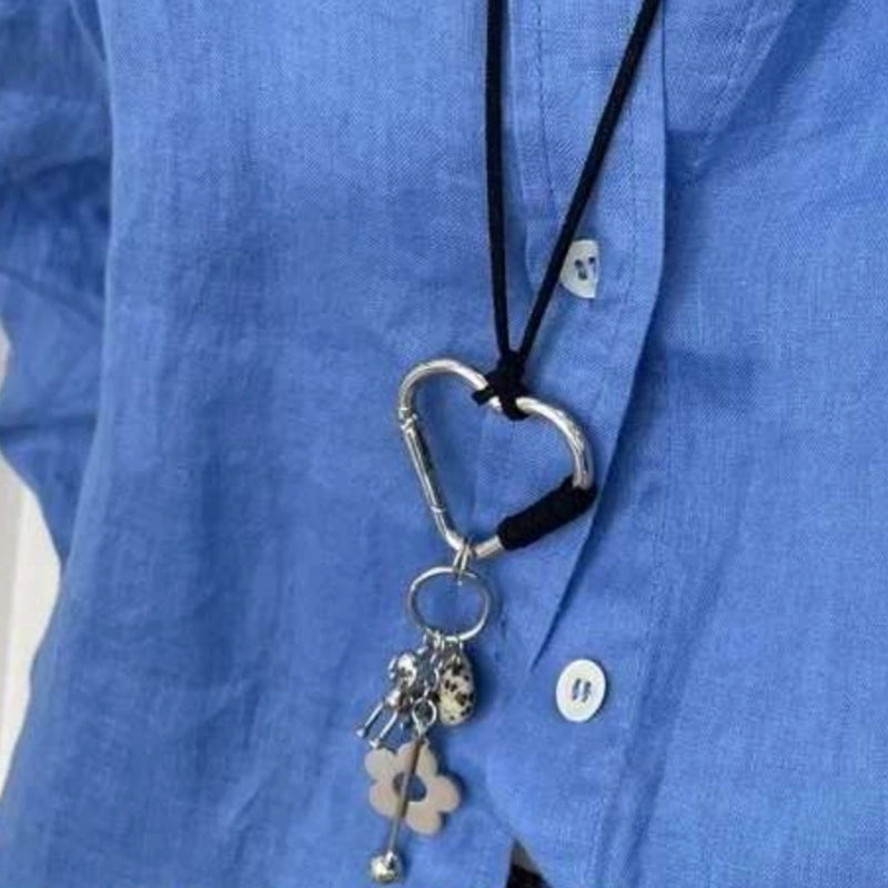 Collana portachiavi con fiori e cuori, design unico, lunga catena per maglione da donna.