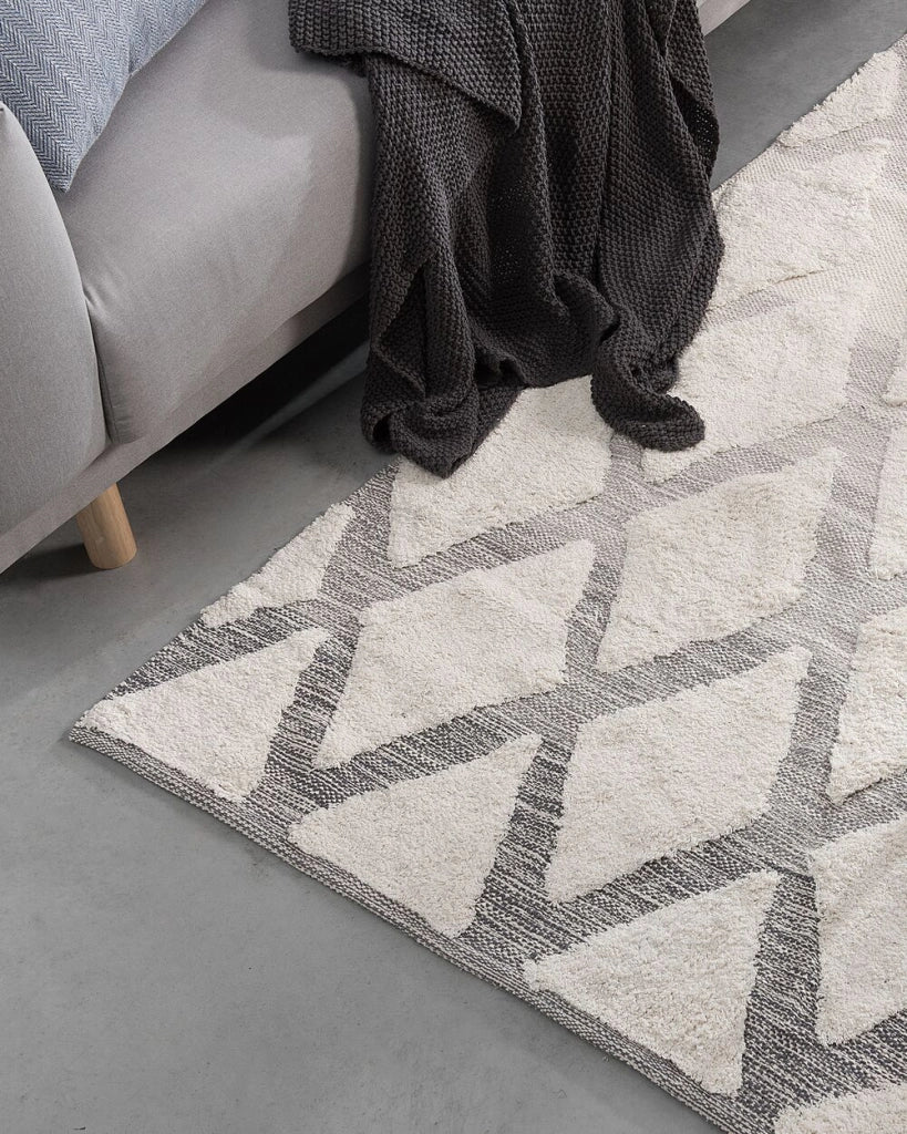 Tappeto da Zona Beige Cotone Intrecciato a mano pelo lungo 140 x 200 cm Moderno